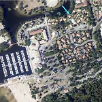 Chuck Location *